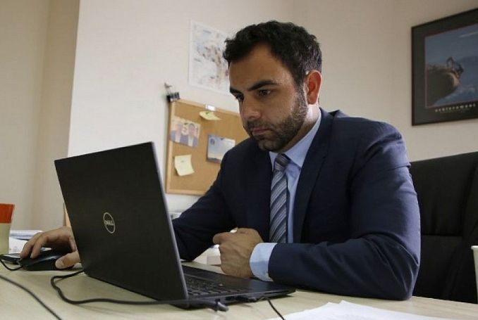 Israel�s Supreme Court Freezes Deportation of HRW Director