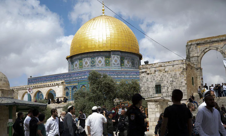 Al-Aqsa Mosque: Escalation of Israel's expulsion policy