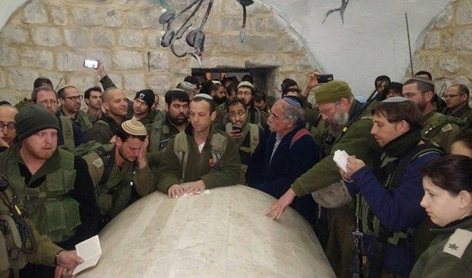 Clashes erupt as Israeli settlers break into Joseph's Tomb