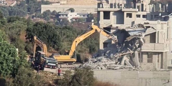 Occupation forces demolish two homes in Umm al-Fahm