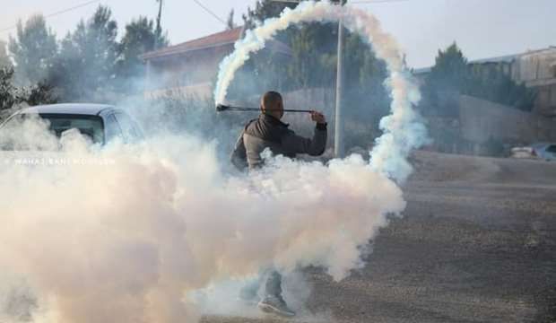 Dozens injured in Beit Ummar raid