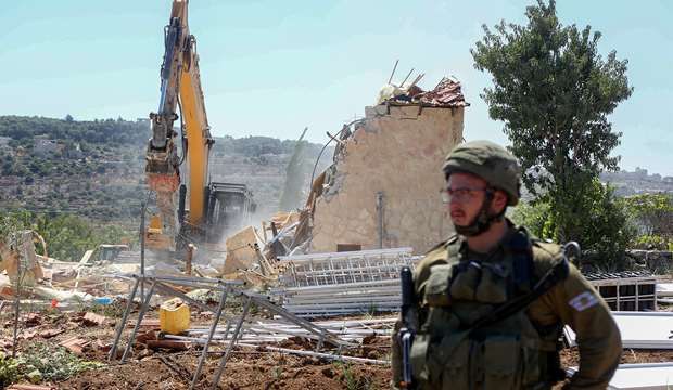 Israeli army threatens to raze five businesses in W. Bank town