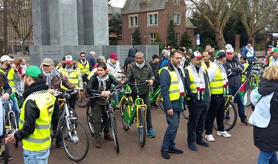 Cycling rally in The Hague against planned race in Israel