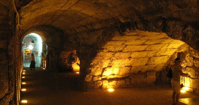 Special TV report unveils Israels secret tunnels under Aqsa Mosque