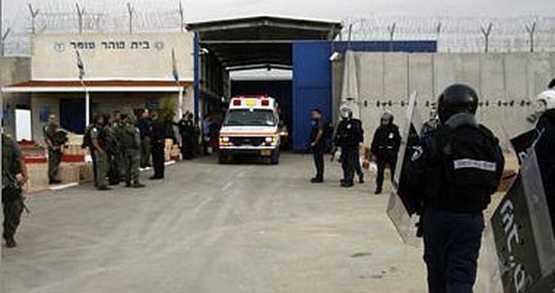 Ashkelon prisoners to go on hunger strike next Sunday
