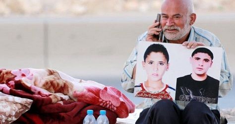 Youngest Jordanian prisoners father stages sit-in