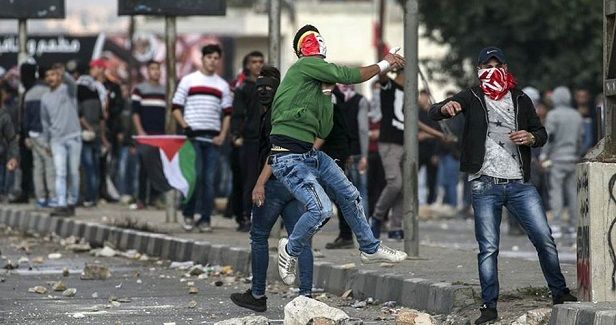 Gov�t employees to take part in midday pro-Jerusalem protests