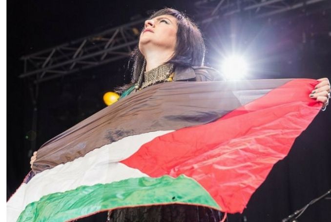 Prominent Palestinian Singer Rim Banna Dies at 51