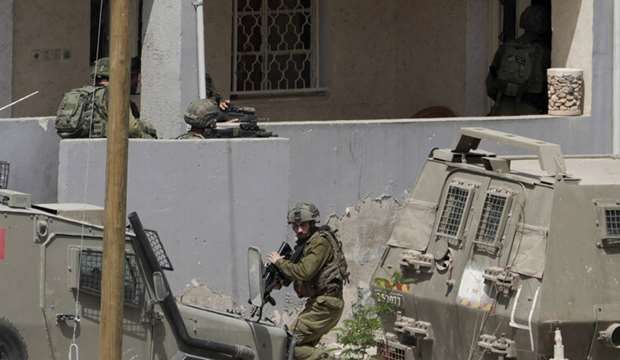 IOF kidnaps several Palestinians in W. Bank