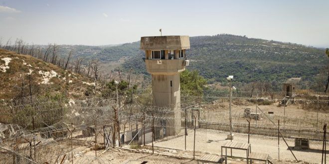140 Palestinian prisoners on hunger strike for 14th day over cancer-causing devices