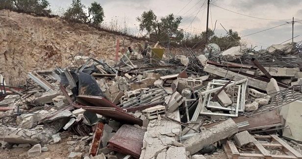 IOA carries out demolitions in W. Bank and Jlem