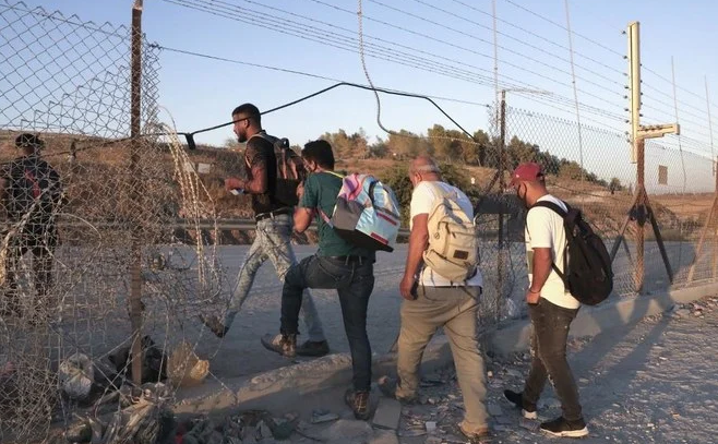 Israel to issue 16,000 more work permits for Palestinians