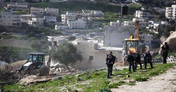IOA razes nursery in J�lem, unfinished house in Nablus
