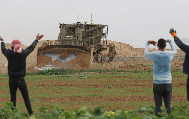 Israel occupation forces fire tear gas at Gaza farmers