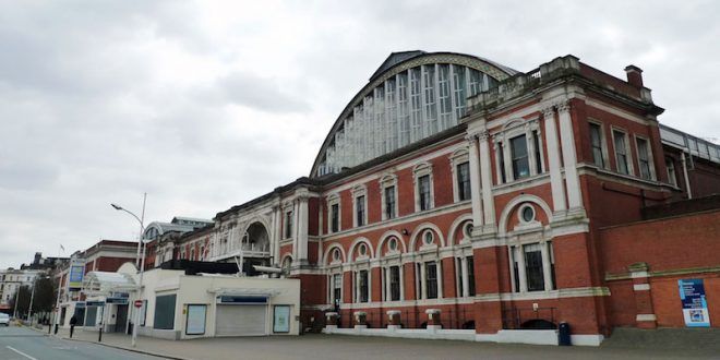 Thousands attend Londons 2019 Palestine Expo