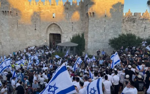 Israel okays extremists' flag march at Jerusalem's Damascus Gate