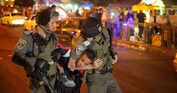 Israeli police kidnap two Palestinians from Issawiya