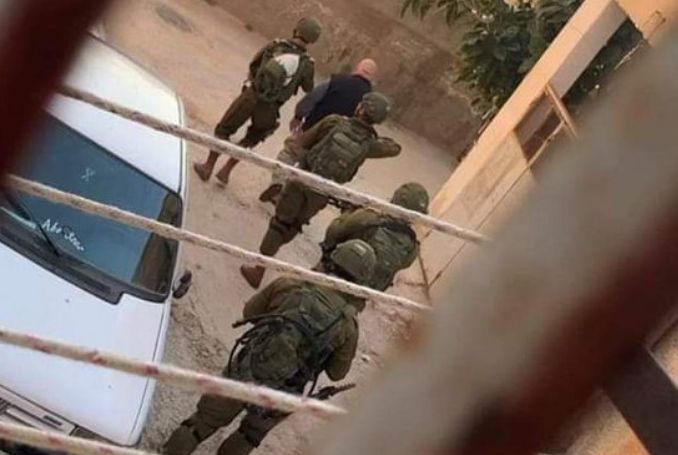 Undercover Israeli Forces Detain 3 Brothers in Ramallah