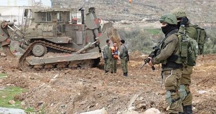 Israeli settlers flood Palestinian lands with sewage in al-Khalil