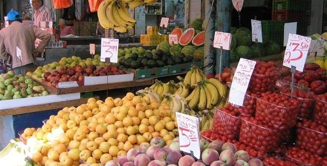 Palestinian govt. bans Israeli agricultural products in tit-for-tat move