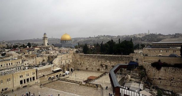 Israeli police obstruct cleaning campaign at Aqsa Mosque