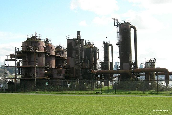 Israel signs deal for undersea natural gas pipeline to Europe