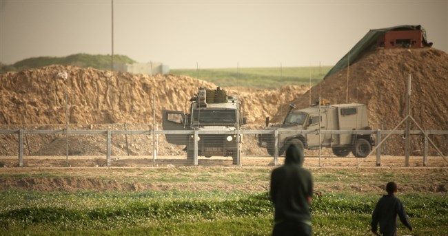 Israeli forces raid lands, attack Palestinian farmers in Gaza