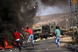 Israeli Forces Arrest Two Palestinians in Ramallah