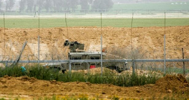 IOF attacks agricultural areas in central Gaza