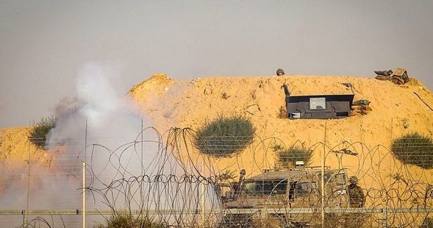IOF quells protest staged by students near Gaza border fence
