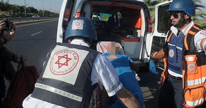 Israeli man wounded in alleged stabbing incident