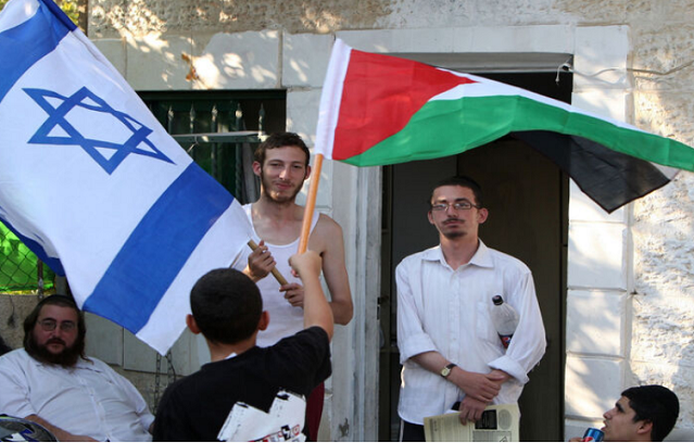 Palestinian families forced to share homes with settlers in Sheikh Jarrah