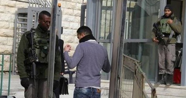 Palestinian kidnapped by Israeli soldiers near Ibrahimi Mosque