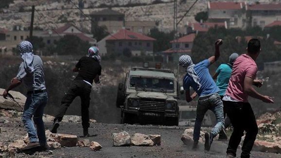 Clashes with IOF erupt east of Qalqilya