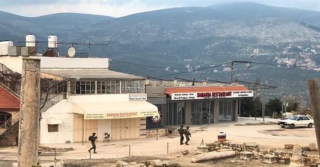 Clashes erupt as Israeli forces raid West Bank village