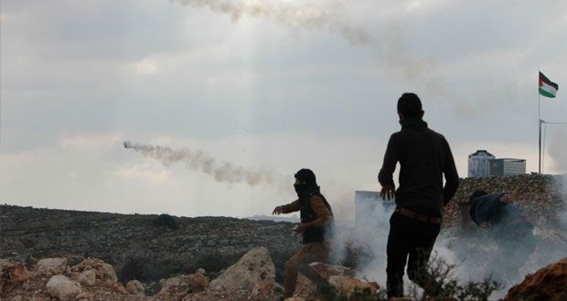 Villagers, including journalist, injured as settlers storm area in Nablus