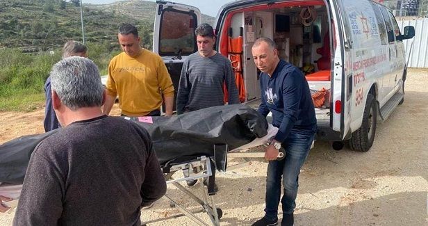 IOF hands over bodies of two Palestinian martyrs