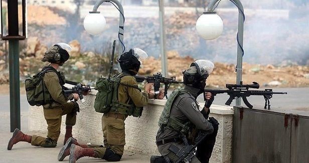 IOF soldiers detain Palestinian child in southern Nablus