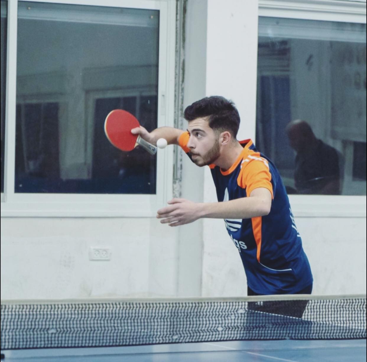 لاعب من مخيم العروب يعلن اعتزاله كرة الطاولة