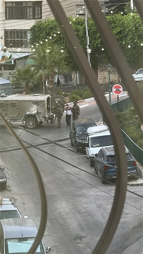 اعتقالات ومداهمات في الضفة.. والاحتلال يطلق الغاز باتجاه منازل بكفر عقب