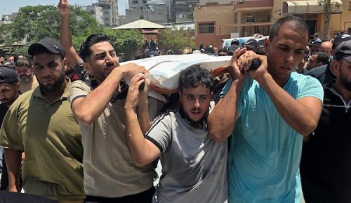 استشهاد 6 فلسطينيين وتدمير منازل مع استمرار حرب الإبادة الجماعية على غزة