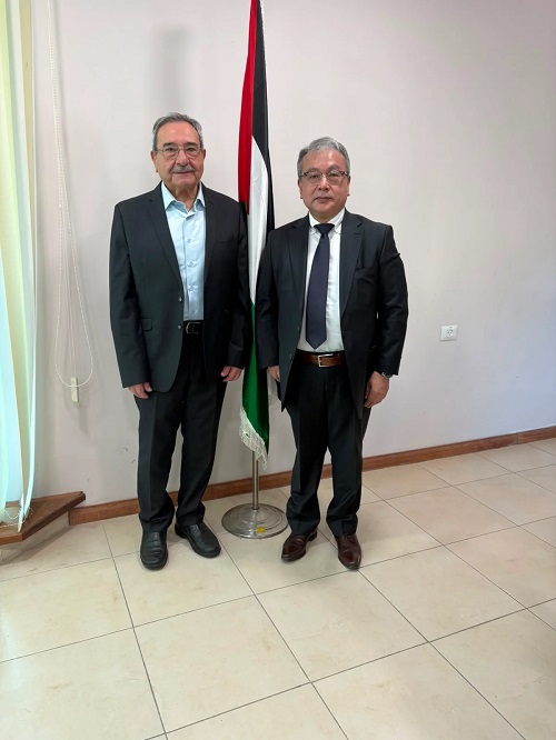 رمزي رباح يلتقي السفير الياباني لدى فلسطين ويبحث التطورات السياسية وسبل دعم الشعب الفلسطيني