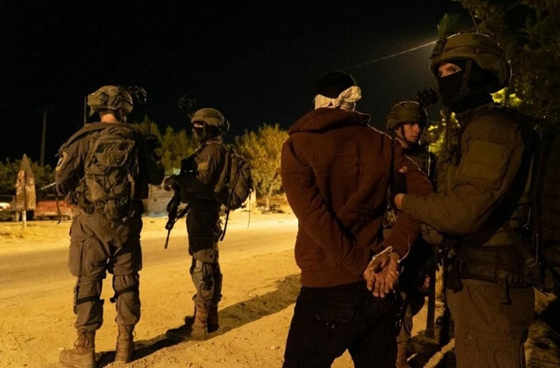 اعتقالات واشتباكات مسلحة مع قوات الاحتلال بمخيم بلاطة