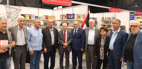 فيصل يجول في معرض بيروت الدولي للكتاب العربي: الثقافة الفلسطينية حارسة الرواية والهوية الوطنية