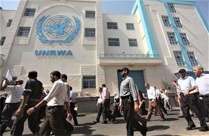منظمة التحرير ترفض حل أزمة «الأونروا» المالية على حساب خدمات اللاجئين
