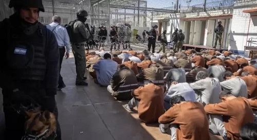هيئة شؤون الأسرى: بالأسماء… جلسات تثبيت إداري لـ 30 أسيرا في “عوفر” الأحد المقبل