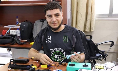 من النزوح إلى الابتكار.. رحلة شاب فلسطيني في مجال الذكاء الاصطناعي
