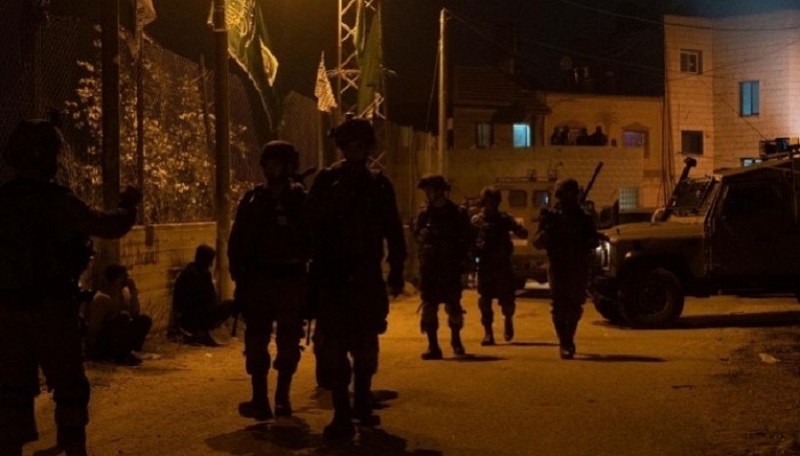 اعتقالات جيش الاحتلال بالضفة تطال مخيم العروب