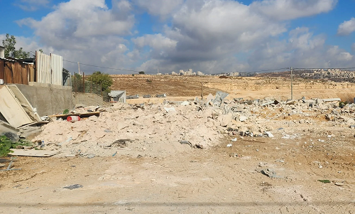 الاحتلال يهدم منشآت في جبع ويجرف أراضي شمال شرق القدس وجنين