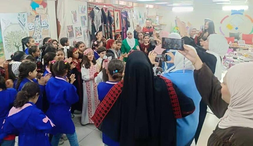 مدرسة في مخيم جرمانا تحيي يوم التراث الفلسطيني